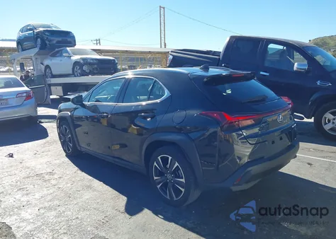 2023 Lexus Ux 250H z USA, uszkodzony, nr VIN JTHX6JBH3P2133922